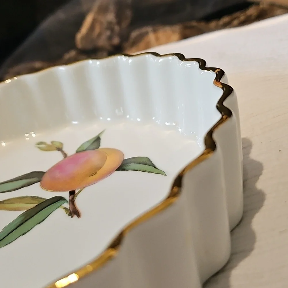 Royal Worchester Fine Porcelain Quiche/Flan Dish